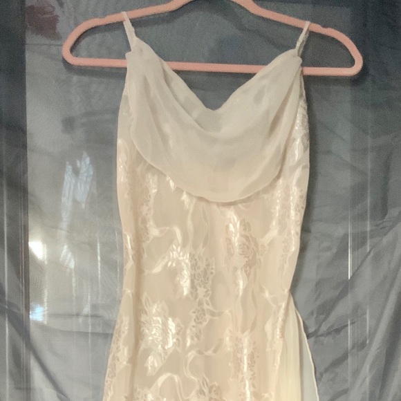 Victoria Secret - Picture 2 of 7